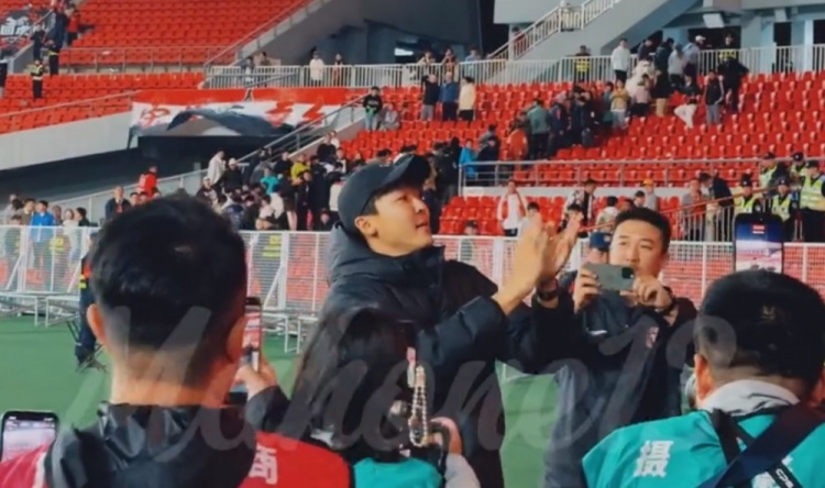 元敏诚谢场喊话夺冠 成都蓉城客场1-0辽宁铁人