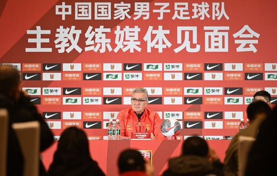伊万告别战：国足伤病满营迎巴林 长期集训被指祸根