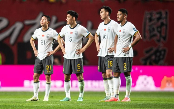 国足0-1印尼出局当晚,20岁比利时华裔前锋郑家骋试训浙江队 国足0-1印尼出局当晚,20岁比利时华裔前锋郑家骋试训浙江队