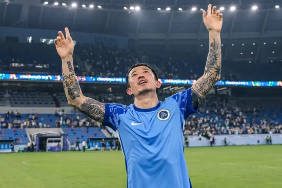 38位35+老将撑起中超半壁江山,隋维杰全勤领跑,吴曦13轮首发成标杆 38位35+老将撑起中超半壁江山,隋维杰全勤领跑,吴曦13轮首发成标杆